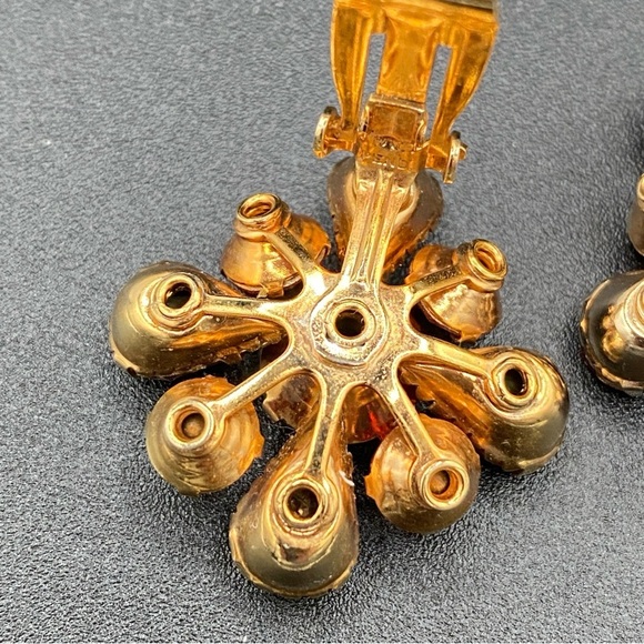 1950s Canary Orange Floral Clip On Earrings - Picture 9 of 10